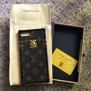 Gorgeous Eye Trunk Case